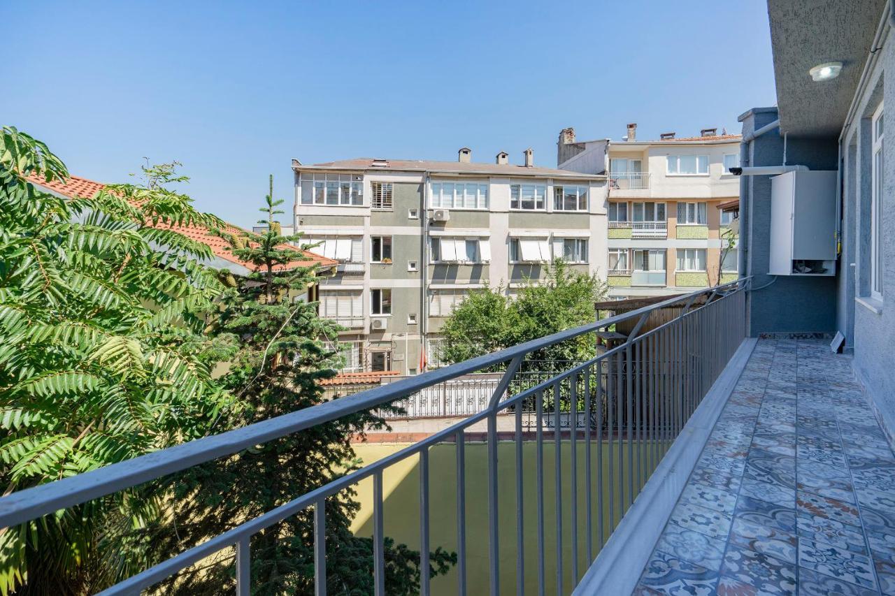 Spacious Apartment In The Historical Center Of Bursa Bagian luar foto